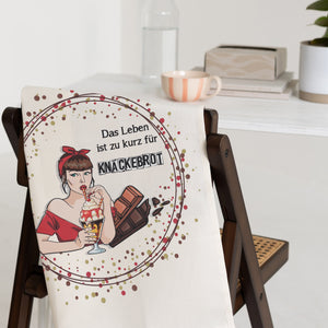 Knäckebrot Geschirrtuch von CALEO d.sign als stilvolle Küchendeko mit humorvollem Genuss Motiv und hochwertigem Stoff in modernem Wohnambiente